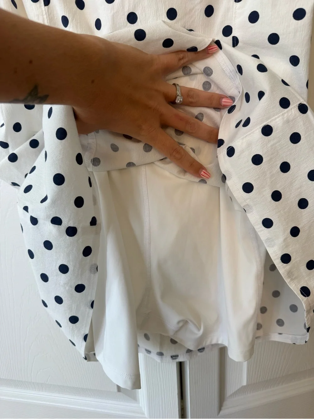 Abercrombie and Fitch white dress with blue polka dots NWOT - Picture 4 of 5